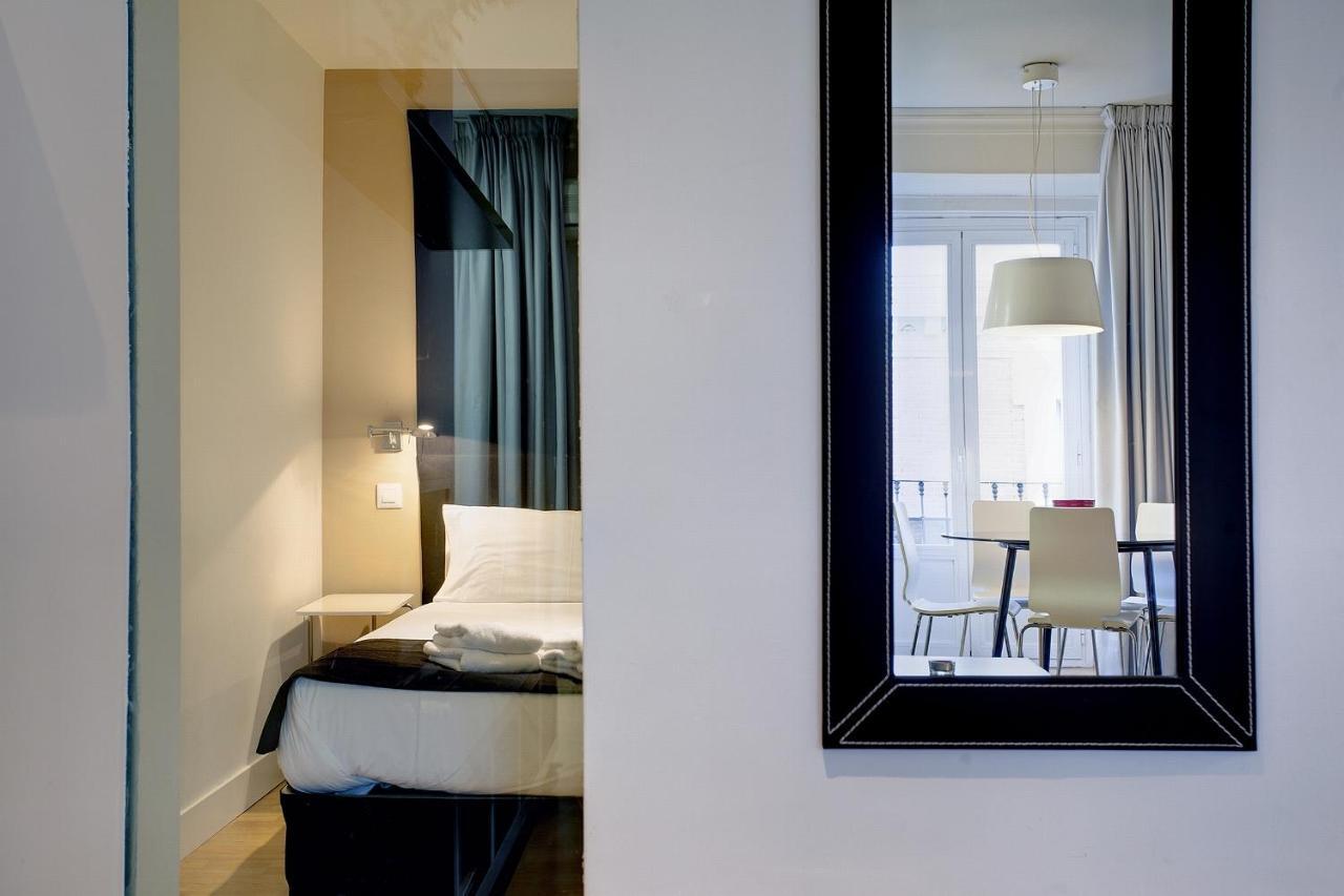 Metropol Rooms Madrid Bagian luar foto